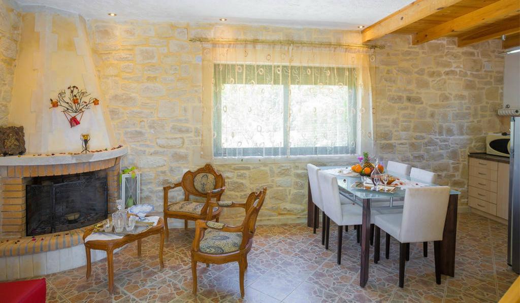 Villa Athina Argyroupoli Bagian luar foto